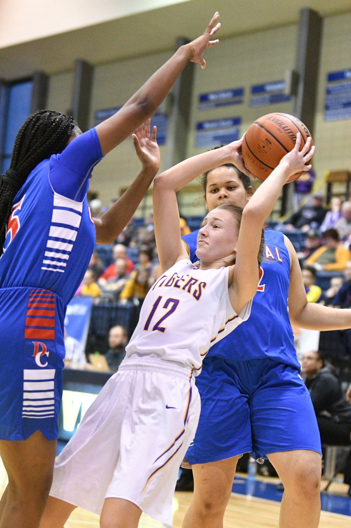 IHMVCU Shootout - Davenport Central vs. Sherrard